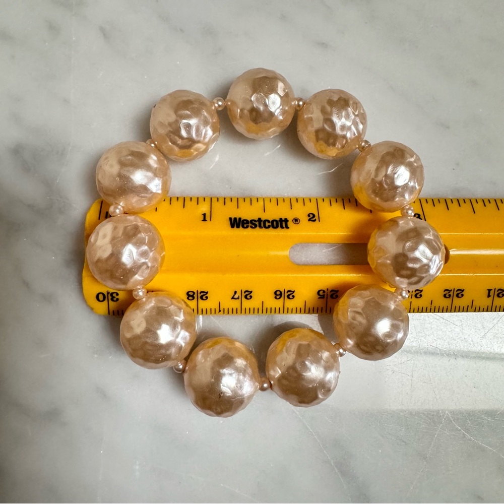 Vintage Bracelet Champagne Beige Color Textured Round Bead Faux Pearl Elastic - Picture 6 of 6